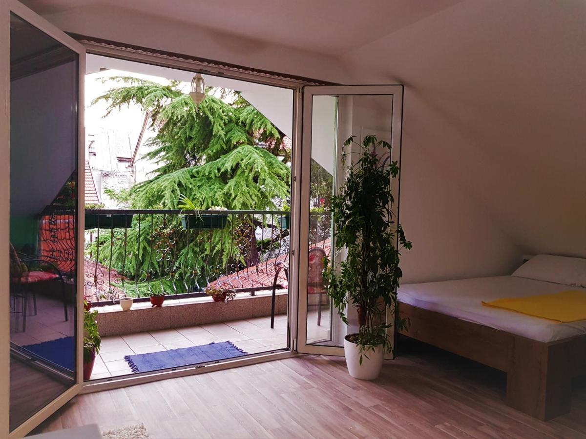 Sun'S Ray Apartment موستار المظهر الخارجي الصورة