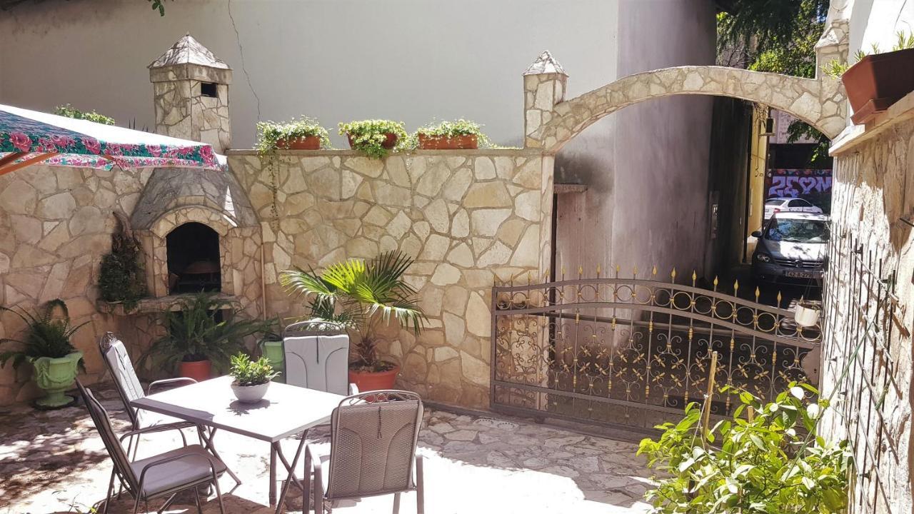 Sun'S Ray Apartment موستار المظهر الخارجي الصورة